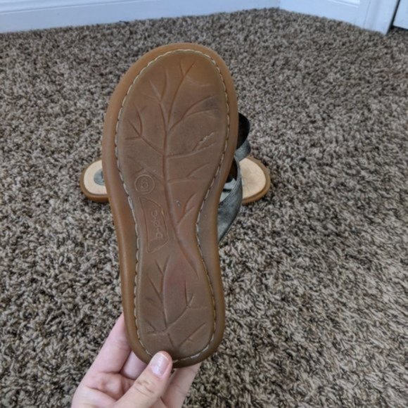 B.O.C Born leather flower flip flop - Picture 7 of 8